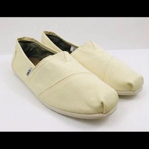 Men's Tom's NWT -- 11.5